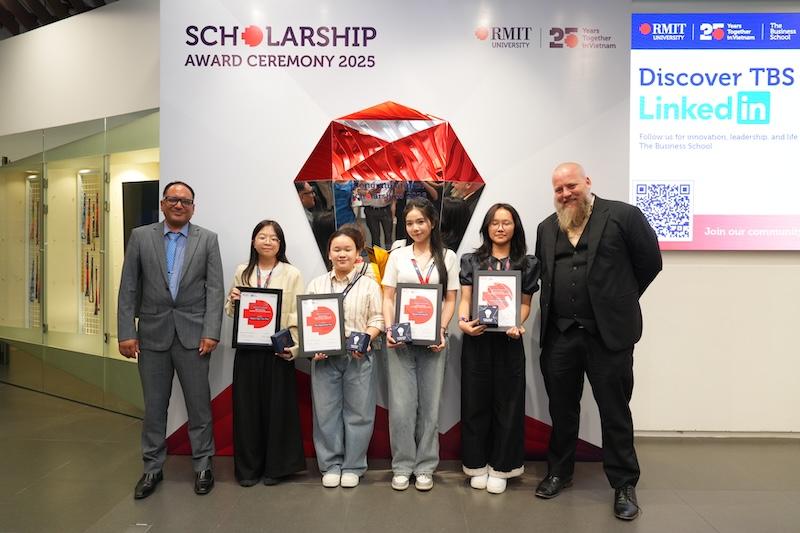 4 VASers xuất sắc nhận học bổng 50% từ Đại học RMIT Việt Nam