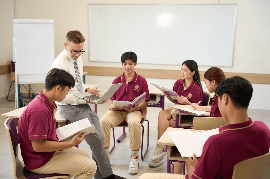 Hội đồng <br><span style="color:#B51F1F">chuyên môn</span>