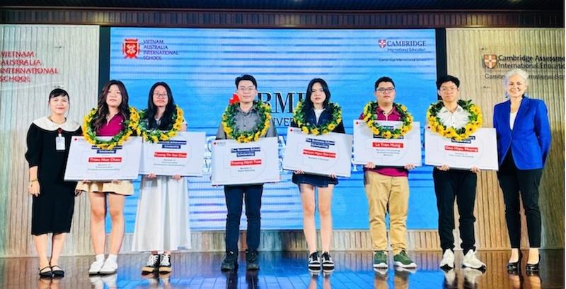 07 học sinh VAS nhận học bổng đặc biệt của RMIT Việt Nam